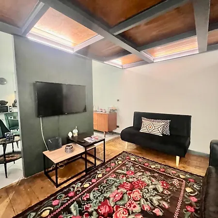 Maison Loft Apartment, Cathedralgre Apartment *